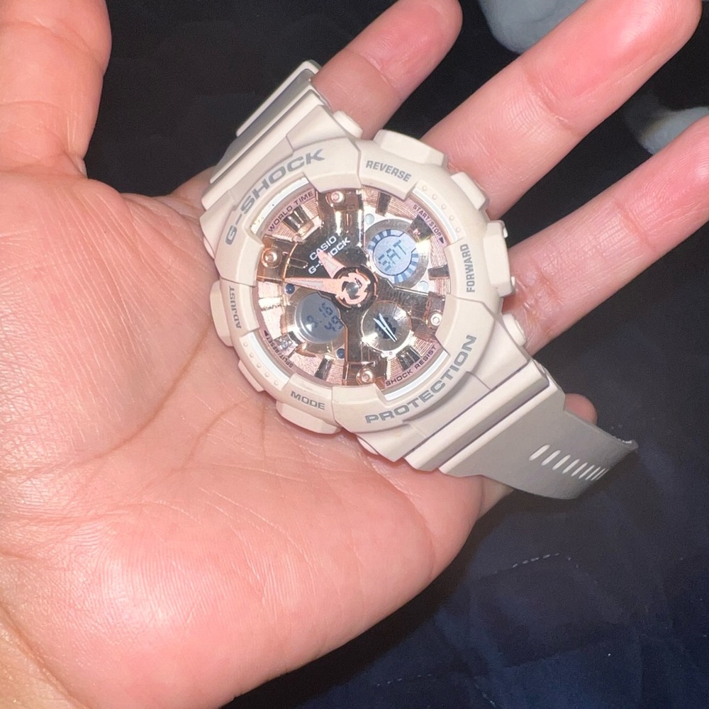 G-Shock Rose gold.